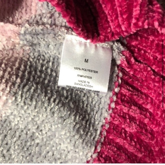 NWT Romeo and Juliet couture plush sweatshirt - Picture 3 of 4